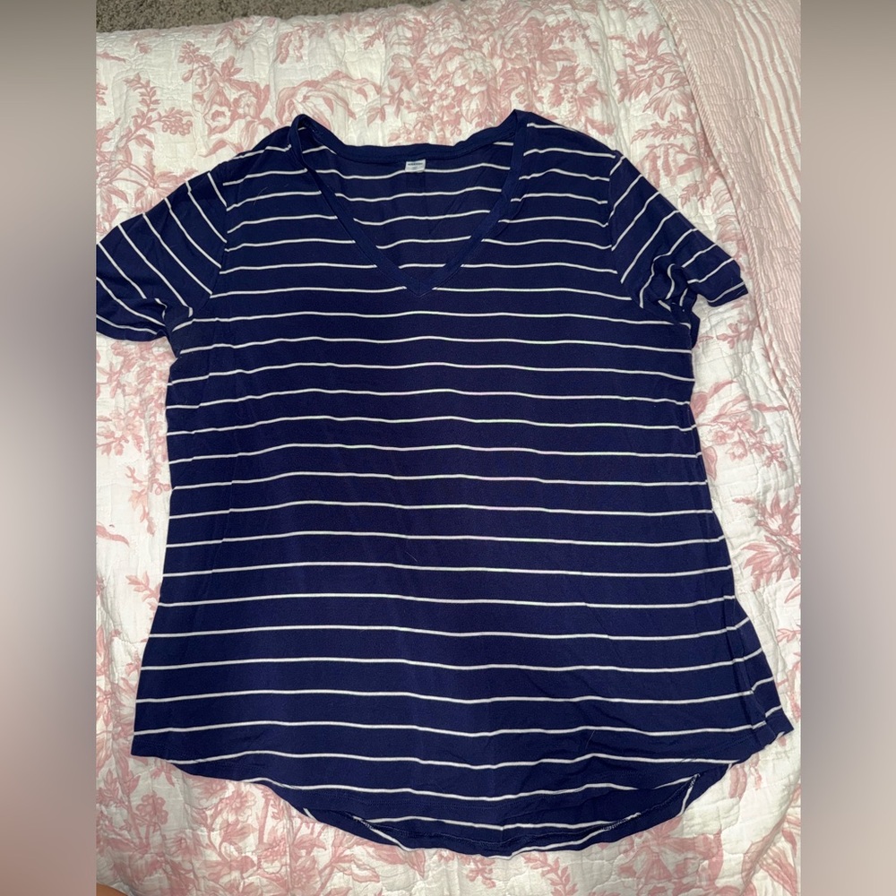 Old Navy Women's Navy and White Striped Tee